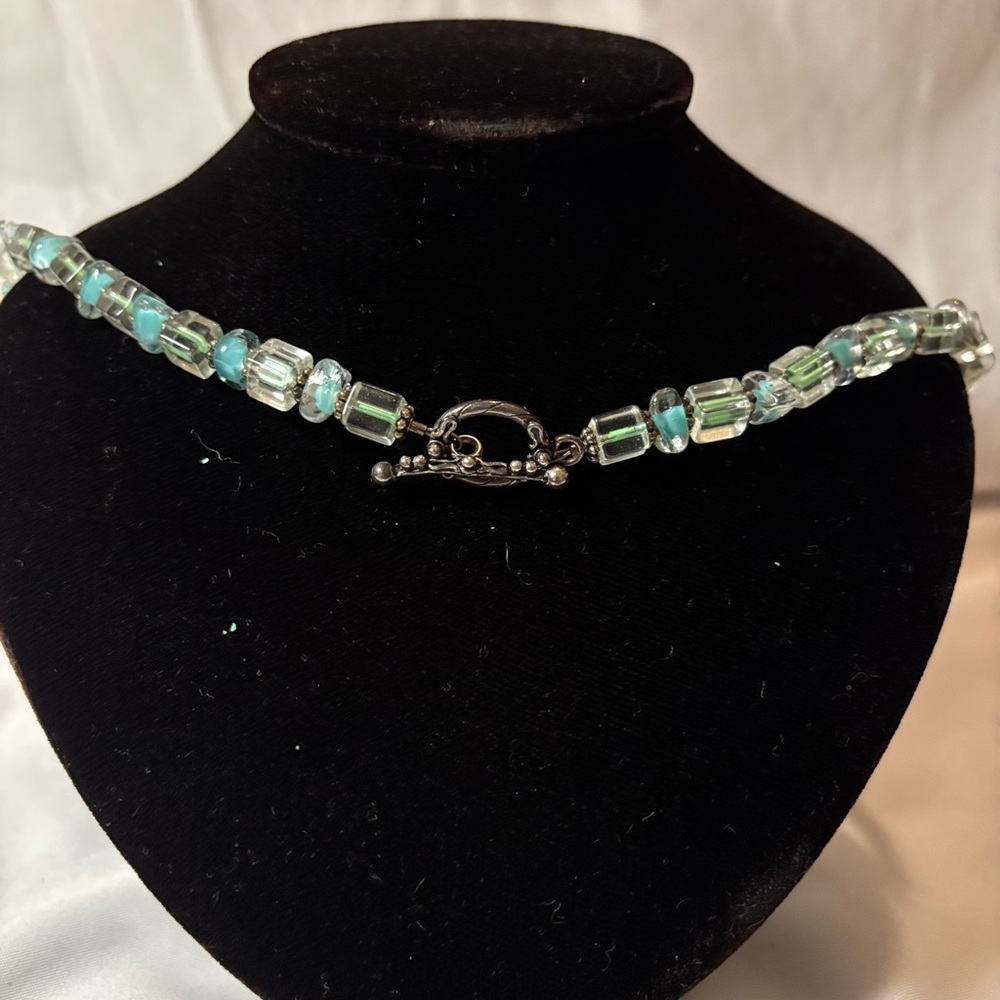 Clear Shell Necklace - Picture 3 of 5